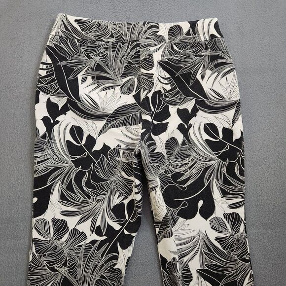 Chico's Women .5 US 6 Black Floral Mid Rise Skinny Pull On Ankle Pants - Picture 4 of 10